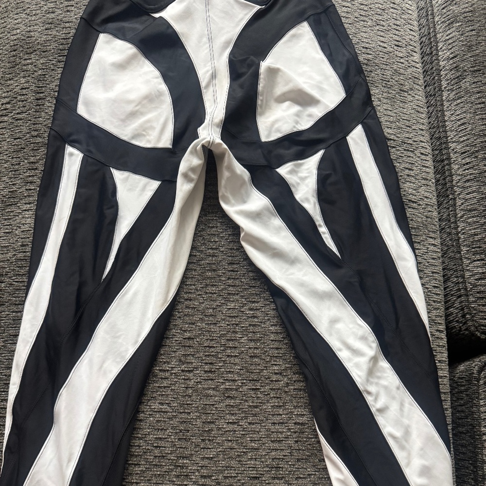 White and black mugler leggings